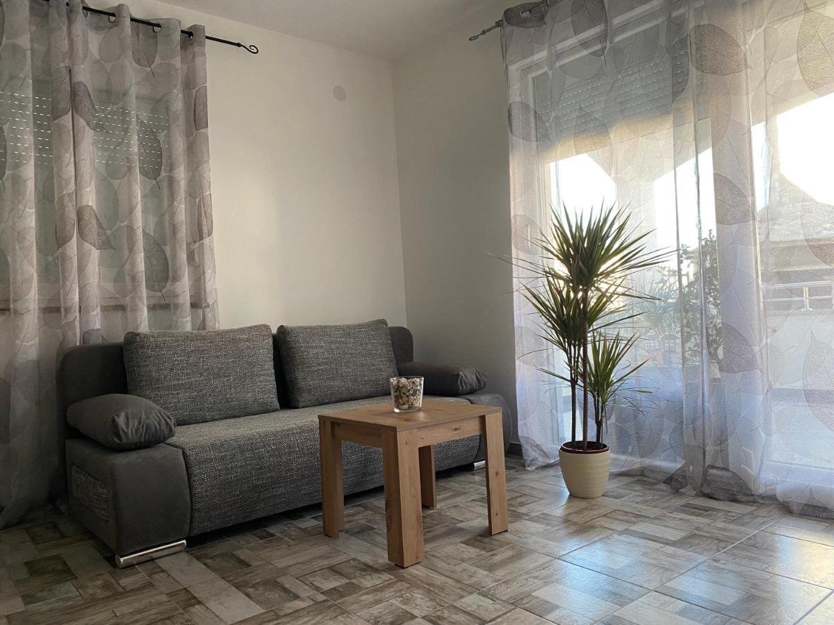 Apartment Tina Rogoznica  Buitenkant foto